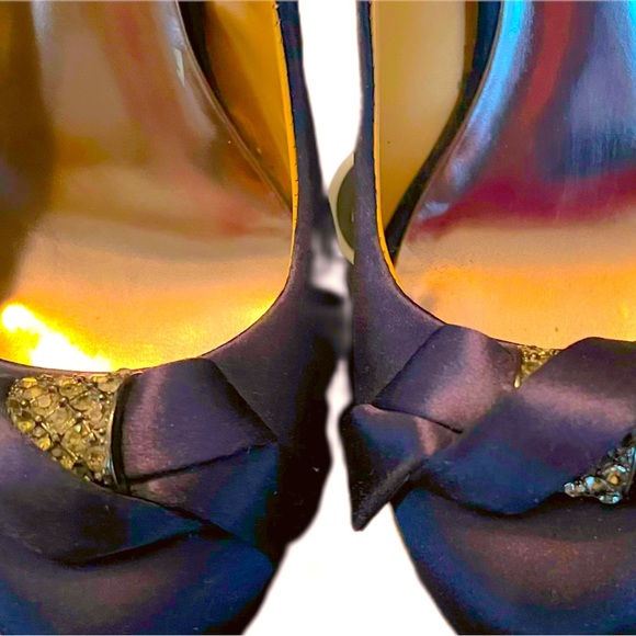 BADGLEY MISCHKA SATIN HEEL PUMPS - Picture 2 of 4